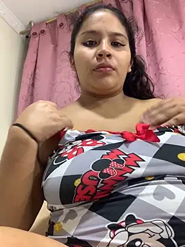 moncerrat luna online show from October 2025 11:15:01 PM