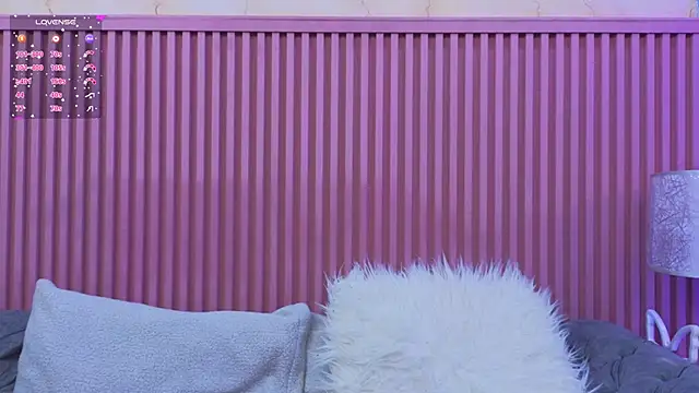Snapshot of Emiily_Scott1 chatting on December 2024 11:51:02 AM Emiily Scott1 online show from December 2024 11:51:02 AM
