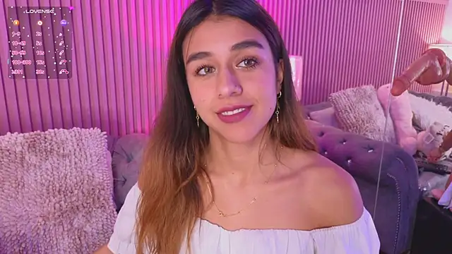 Snapshot of Emiily_Scott1 chatting on January 2025 06:19:01 PM Emiily Scott1 online show from January 2025 06:19:01 PM