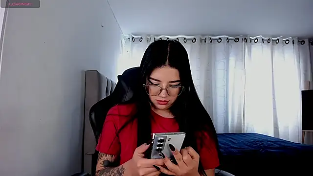 Snapshot of aliice_walker_ chatting on November 2025 04:41:01 PM aliice walker online show from November 2025 04:41:01 PM