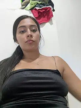 Snapshot of Sophie__Foxxx chatting on December 2024 01:07:02 AM Sophie Foxxx online show from December 2024 01:07:02 AM