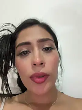 Snapshot of Sophie__Foxxx chatting on January 2025 01:35:01 AM Sophie Foxxx online show from January 2025 01:35:01 AM
