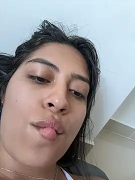 Snapshot of Sophie__Foxxx chatting on January 2025 12:20:01 PM Sophie Foxxx online show from January 2025 12:20:01 PM