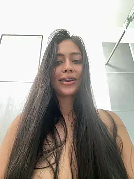 Snapshot of Sophie__Foxxx chatting on January 2025 03:23:01 PM Sophie Foxxx online show from January 2025 03:23:01 PM