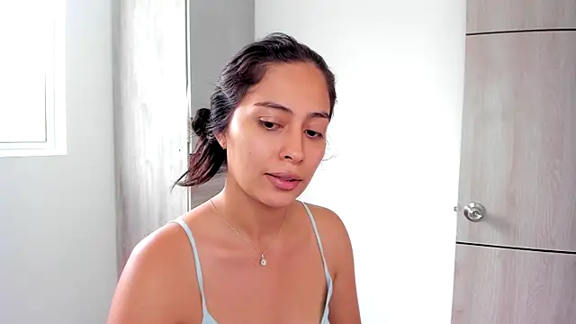 Snapshot of Sophie__Foxxx chatting on February 2025 05:31:01 PM Sophie Foxxx online show from February 2025 05:31:01 PM