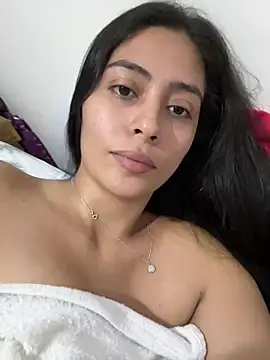 Snapshot of Sophie__Foxxx chatting on March 2025 06:01:02 PM Sophie Foxxx online show from March 2025 06:01:02 PM