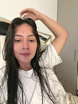 Sophie  Foxxx online show from April 2026 04:01:01 PM