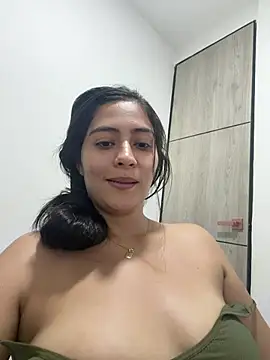 Sophie  Foxxx online show from June 2026 11:29:01 PM
