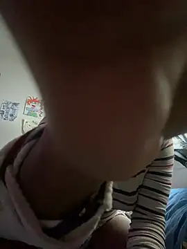 Snapshot of shauntaeme chatting on January 2025 04:29:01 PM shauntaeme online show from January 2025 04:29:01 PM