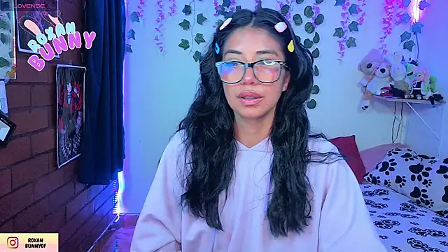 Roxanbunny1 online show from June 2026 02:45:02 AM