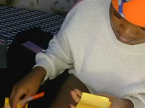 Snapshot of Pretty_hazel chatting on March 2026 07:15:01 AM Pretty hazel online show from March 2026 07:15:01 AM