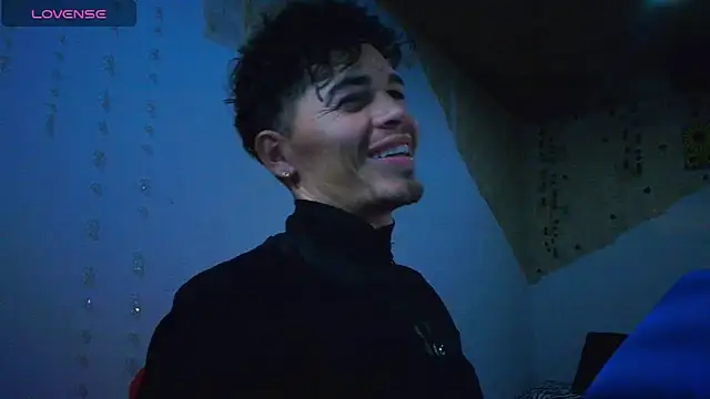 kisstarxxx online show from September 2025 03:18:02 AM