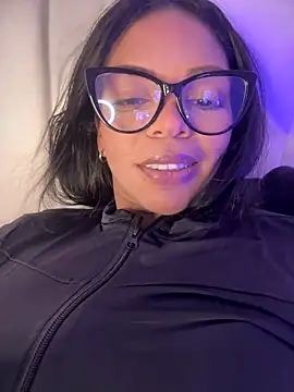 Charly  online show from October 2025 03:43:02 AM