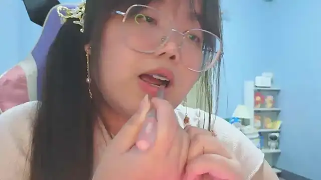 Snapshot of ANNELIESE_ chatting on September 2025 04:08:02 PM ANNELIESE online show from September 2025 04:08:02 PM