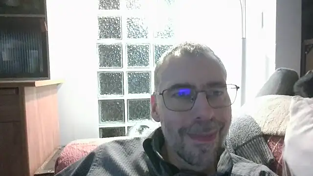 Snapshot of ptitcanard60600 chatting on March 2026 09:43:02 PM ptitcanard60600 online show from March 2026 09:43:02 PM