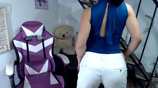 samantha baby  online show from November 2025 05:42:01 PM