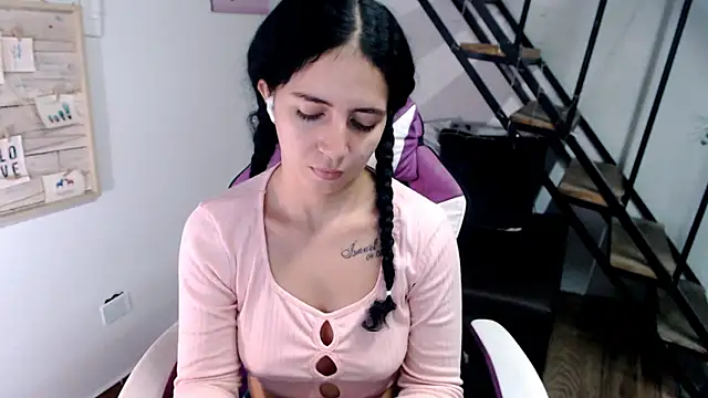 samantha baby  online show from January 2026 04:33:02 PM