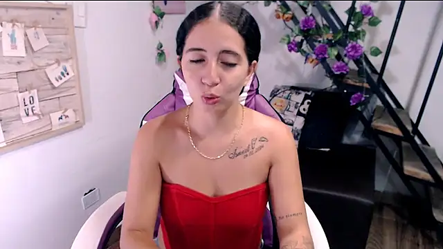 samantha baby  online show from June 2026 05:39:02 PM