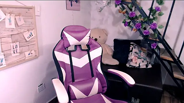 samantha baby  online show from July 2026 05:39:01 PM