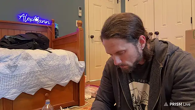 Snapshot of alexmannd chatting on December 2024 02:41:02 PM alexmannd online show from December 2024 02:41:02 PM