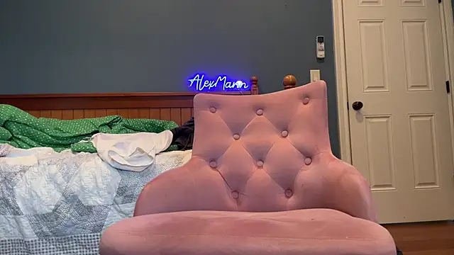 Snapshot of alexmannd chatting on December 2024 05:53:02 PM alexmannd online show from December 2024 05:53:02 PM