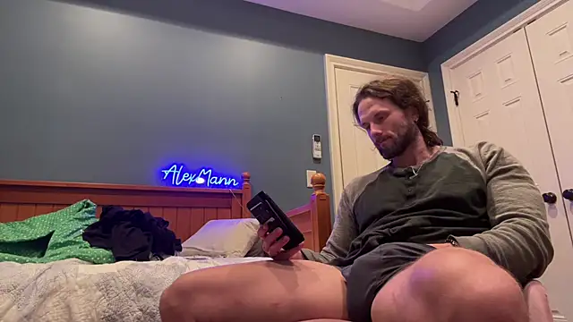 Snapshot of alexmannd chatting on December 2024 03:50:02 AM alexmannd online show from December 2024 03:50:02 AM