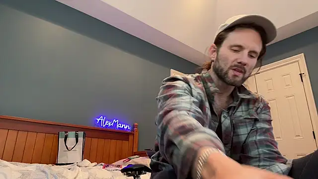 Snapshot of alexmannd chatting on February 2025 02:48:01 PM alexmannd online show from February 2025 02:48:01 PM