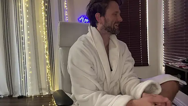 Snapshot of alexmannd chatting on October 2025 04:15:02 PM alexmannd online show from October 2025 04:15:02 PM