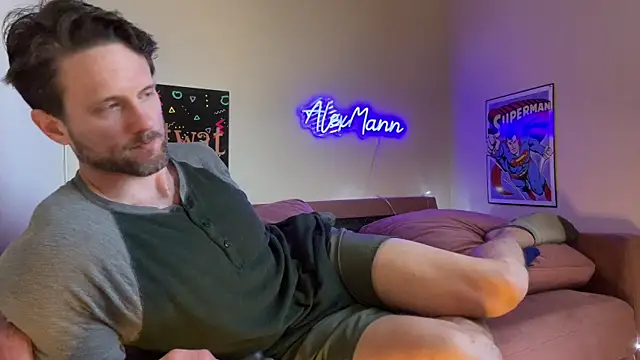 Snapshot of alexmannd chatting on March 2026 08:00:01 PM alexmannd online show from March 2026 08:00:01 PM