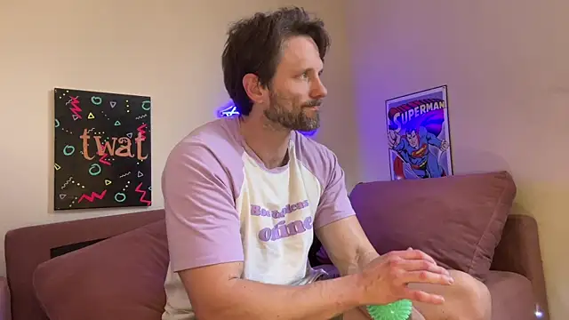 Snapshot of alexmannd chatting on April 2026 10:44:01 PM alexmannd online show from April 2026 10:44:01 PM