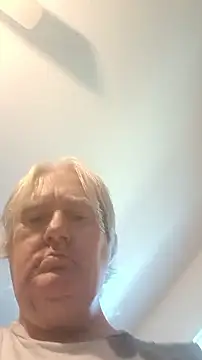 graham1980 online show from November 2025 05:12:01 PM