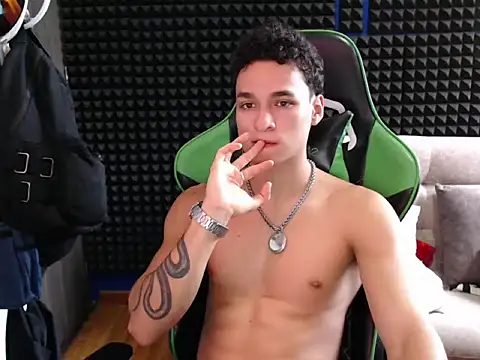 Snapshot of Curly_Angel24 chatting on October 2025 09:53:02 PM Curly Angel24 online show from October 2025 09:53:02 PM