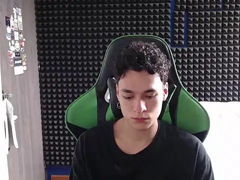 Snapshot of Curly_Angel24 chatting on December 2025 04:03:02 PM Curly Angel24 online show from December 2025 04:03:02 PM