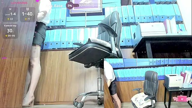 Snapshot of Office_Sexy chatting on October 2025 03:59:02 AM Office Sexy online show from October 2025 03:59:02 AM