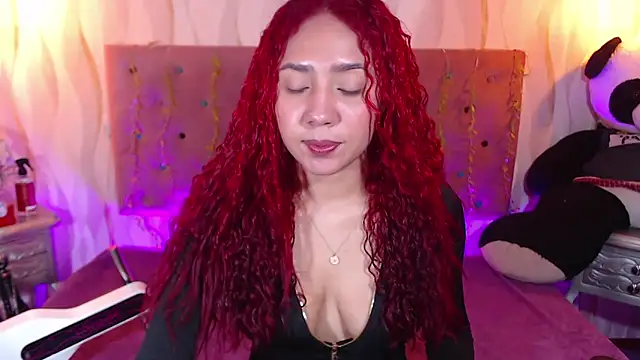 IsabelaLatina online show from September 2025 11:53:02 PM