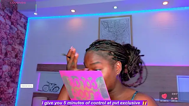 KAROL-SCOTT online show from May 2026 06:56:02 PM