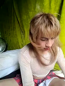 Snapshot of Evehampy chatting on October 2025 07:34:02 PM Evehampy online show from October 2025 07:34:02 PM