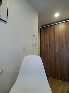 Snapshot of Evehampy chatting on October 2025 08:04:02 PM Evehampy online show from October 2025 08:04:02 PM