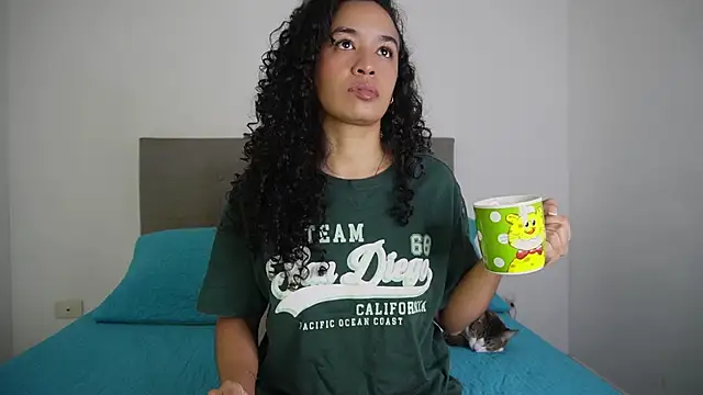 angela  98 online show from November 2025 01:22:01 PM