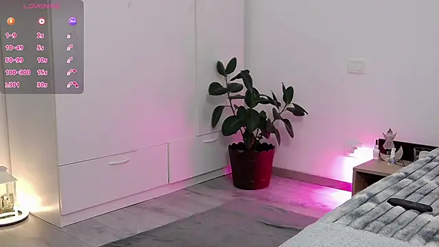 Snapshot of YourSweetSinn chatting on September 2025 12:52:01 PM YourSweetSinn online show from September 2025 12:52:01 PM