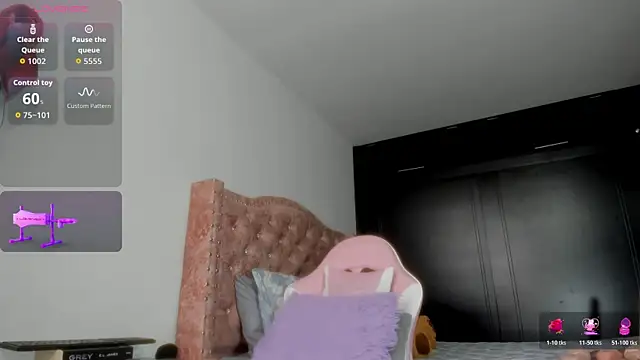 Layla Sia online show from February 2026 04:44:01 PM