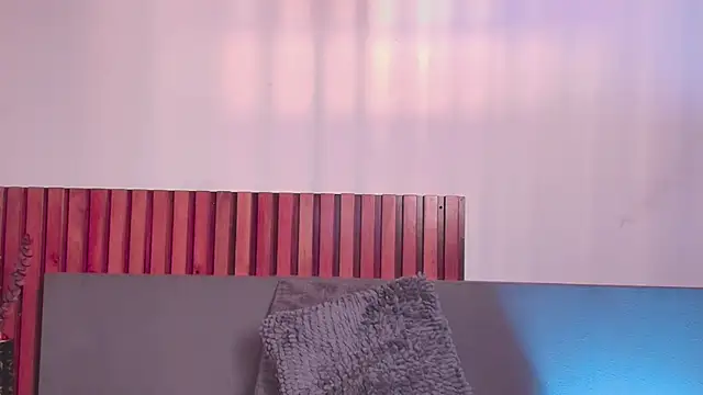 NoraDasilva online show from December 2025 01:39:01 PM