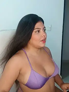 kiara-evans02 online show from September 2025 10:24:01 PM