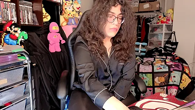 ShinyCherub online show from June 2026 05:39:02 PM