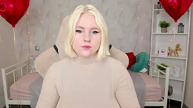 Snapshot of art_lovee chatting on February 2025 01:05:02 AM art lovee online show from February 2025 01:05:02 AM