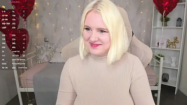 Snapshot of art_lovee chatting on February 2025 01:25:01 AM art lovee online show from February 2025 01:25:01 AM