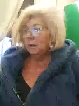 Snapshot of Merilulla chatting on January 2025 03:43:01 PM Merilulla online show from January 2025 03:43:01 PM