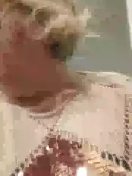Snapshot of Merilulla chatting on January 2025 05:53:01 PM Merilulla online show from January 2025 05:53:01 PM