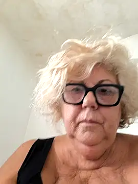 Snapshot of Merilulla chatting on September 2025 01:54:01 PM Merilulla online show from September 2025 01:54:01 PM