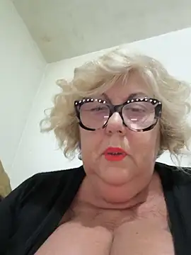 Merilulla online show from May 2026 11:23:04 PM